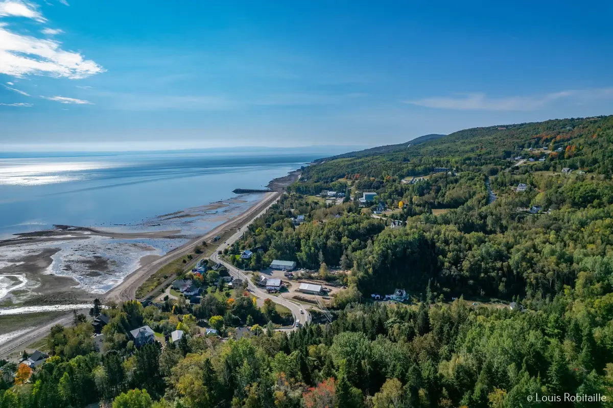 Route du Fleuve 362 en moto entre Baie-Saint-Paul et La Malbaie