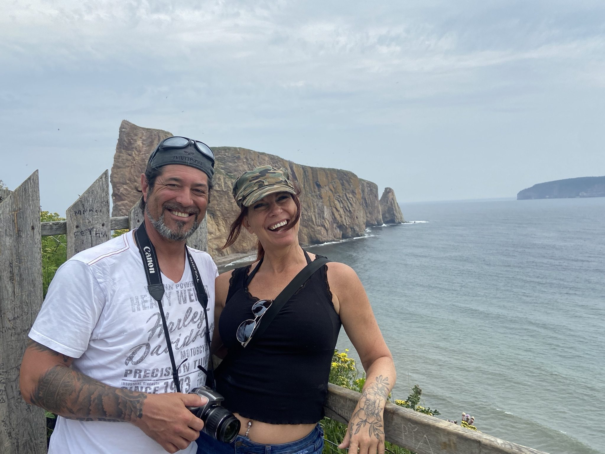 Voyage moto de Harley Bikers Dog au rocher Percé en Gaspésie